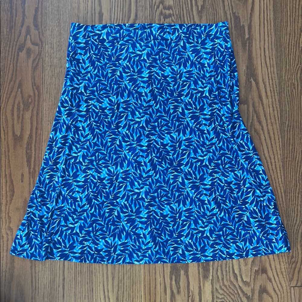 Kasper Blue Skirt with Leaf Pattern!